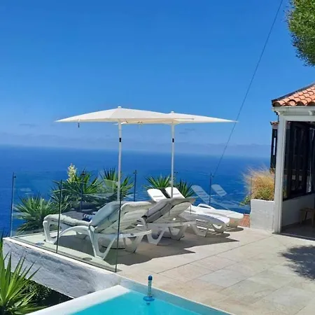 The Cliff Casa Marag Villa *